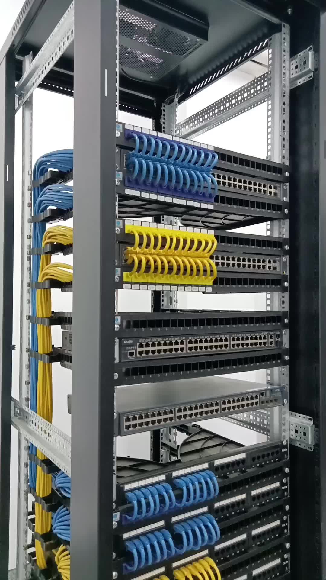 Structured cabling installed in a network cabinet
